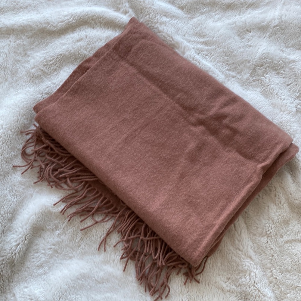 Wilfred 100% Wool Scarf